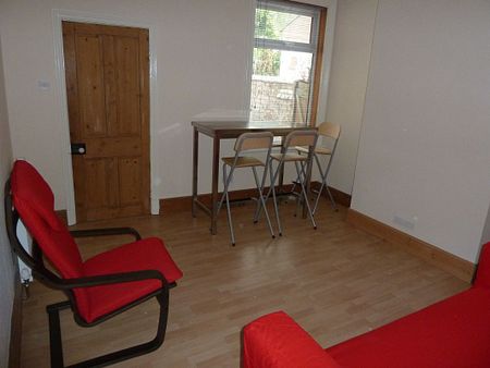 21 Heathcoat Street - Un-expectedly Re-Offerred & New Price Loughborough - Photo 2