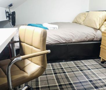 6 bedroom house of multiple occupation to rent - Photo 1