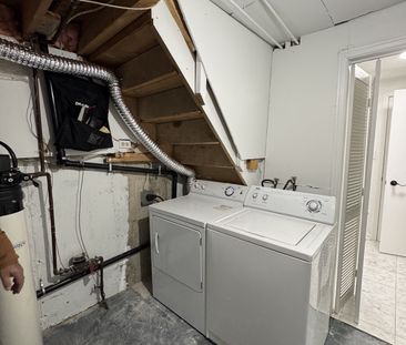 For Lease - 71 Links Road, Vaughan, Ontario - Photo 4