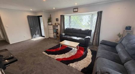 3 Bedroom Family Home - Photo 3