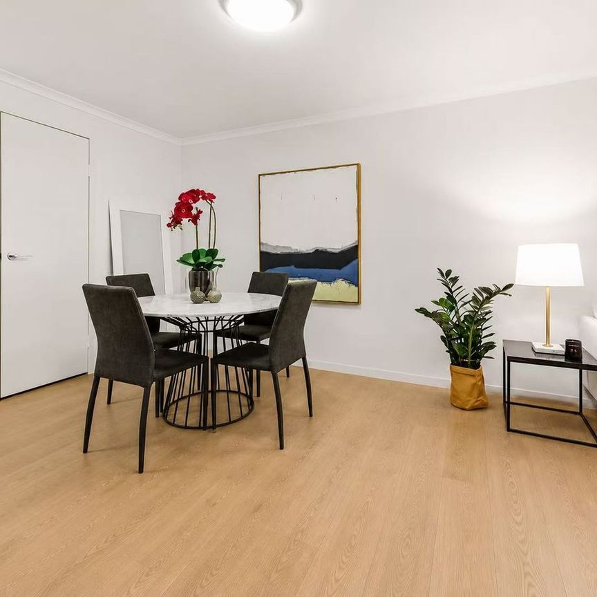 Convenient lifestyle living 2 bed/ 1bath/ 1Car space For Lease (Unfurnished) - Photo 1