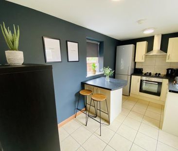 4 bedroom terraced house to rent - Photo 6