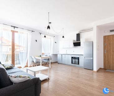 Po remoncie, 2-pok. 44m2 *Chełmońskiego* parking - Zdjęcie 2