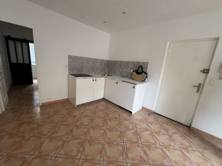 Appartement 2 pièce(s) 1 chambre(s) 27.9 m² - Photo 2