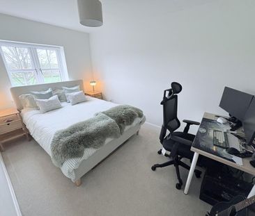 3 bedroom semi-detached house to rent - Photo 5