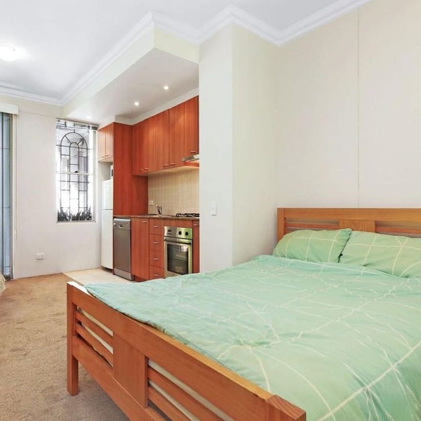 10/13 Ernest Street, Crows Nest. - Photo 1