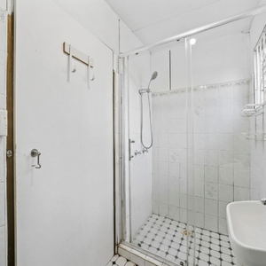 1 Bedroom Studio in Rare Bonnyrigg Location - Photo 3