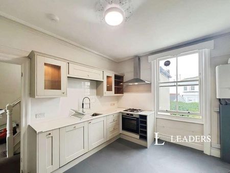 Queens Park Road, BN2 - Photo 5