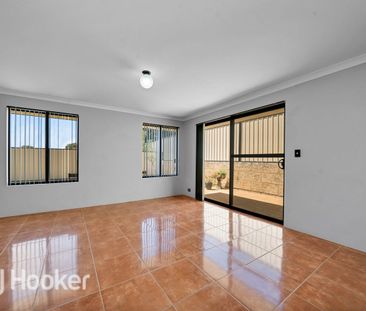 4x2x2 with TV Room - Photo 3