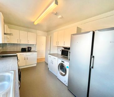 Room 4, Berkeley Walk, London N7 - Photo 6