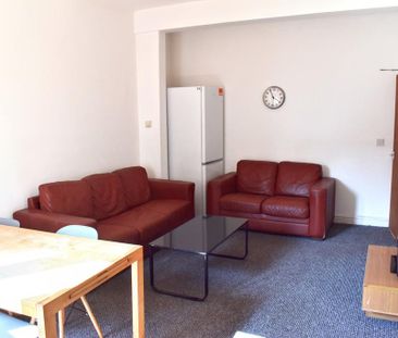 5 bedroom end of terrace house to rent - Photo 6