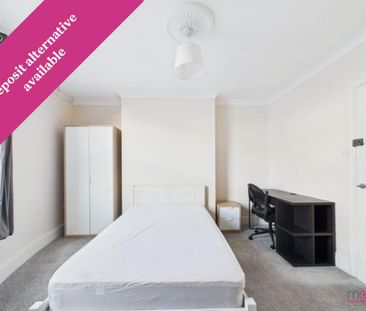 4 bedroom terraced house to rent - Photo 2