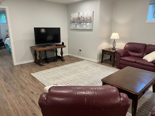 For Lease - 167 Glenlake Boulevard, Collingwood, Ontario - Photo 1