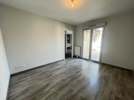 Magnifique F2 récent avec BALCON-TERRASSE et GARAGE à louer secteur Bellevue - Photo 4