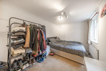 4 bedroom flat to rent - Photo 3