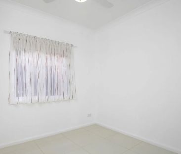 Updated Cottage with Private Garden - Photo 3