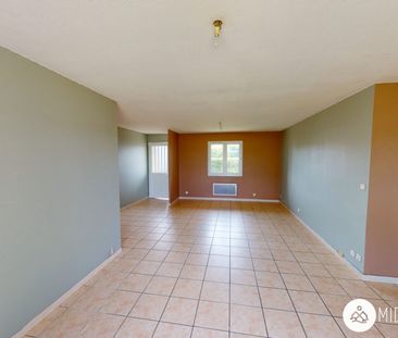 Location Maison 4 pièces 80m² LESCURE D ALBIGEOIS 81380 - Photo 2