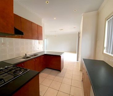 Ideally located family home - Photo 3