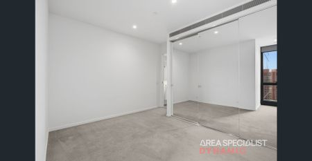 Stunning 1-Bedroom Apartment with Breathtaking Views - Photo 3