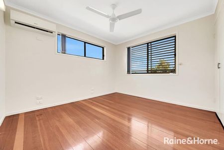 Well-Positioned Telina Home with Room to Move! - Photo 3