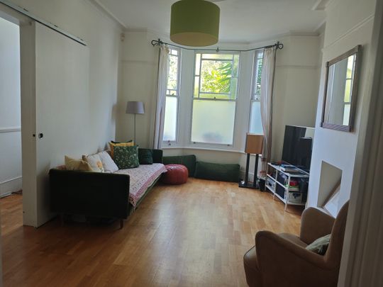 Room in a Shared House, Hazelmere Road, NW6 - Photo 1