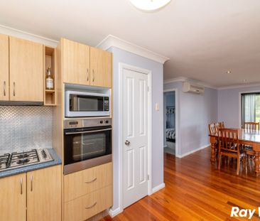 HOMELY COOMBA PARK HOME - Photo 1