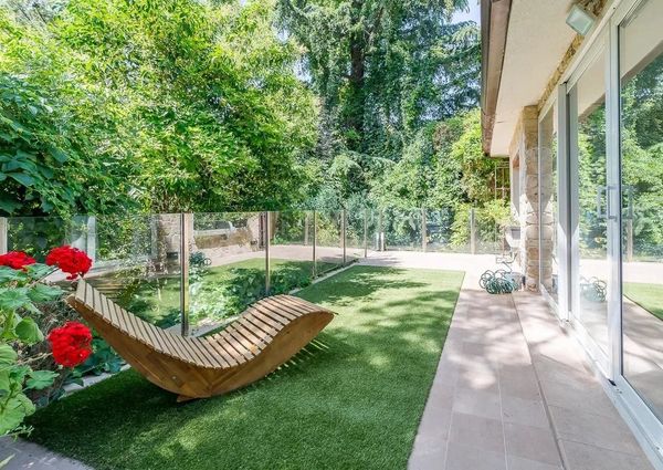 Majadahonda, Community of Madrid 28221