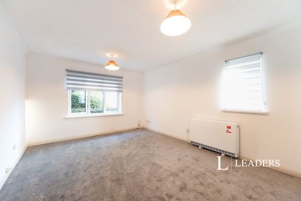 2 bedroom apartment to rent Rowan Court, Southsea, Hampshire, PO4 - Photo 1