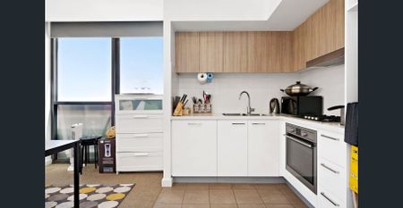 FURNISHED 1 BEDROOM APARTMENT WITH BRILLIANT VIEWS! - Photo 4