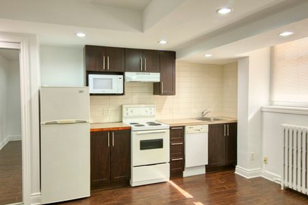 6211 Avenue Lennox - Photo 2