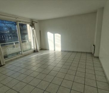 LILLE-A 2 PAS DE LA GARE - T2 DE 50 M² AVEC BALCON + PARKING SOUS S... - Photo 4