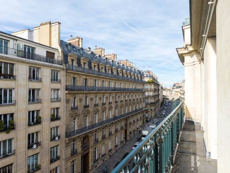 Rental Apartment Paris 8th - Photo 5