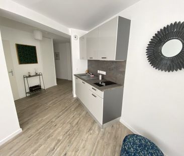 Location Appartement 2 pièces 56m² - Photo 4