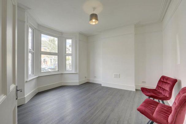 4 bedroom terraced house to rent - Photo 1