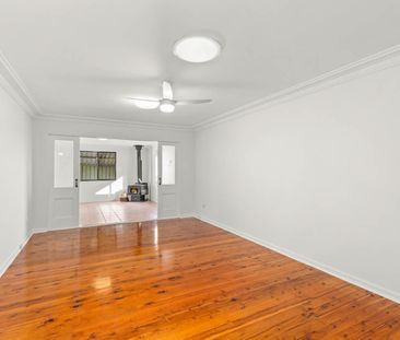 Spacious Family Home with Multiple Living Areas - Photo 2