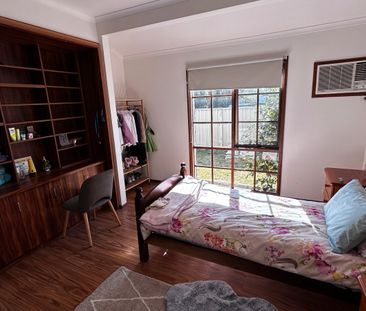 Spacious 3 Bedrooms Plus Study Home in Amazing Location - Photo 6