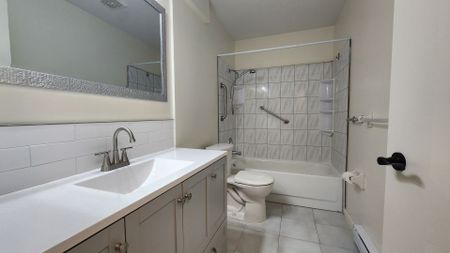 339 Blake Street, Unit 1, Barrie ON L4M1L1 - Photo 4
