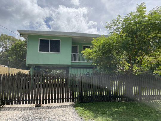 Very quaint highset home with airconditioning - Photo 1