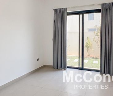 Community Specialist | Corner Unit | Big Plot - Photo 4