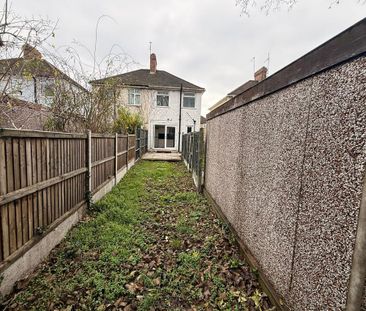 2 bedroom semi-detached house to rent - Photo 5