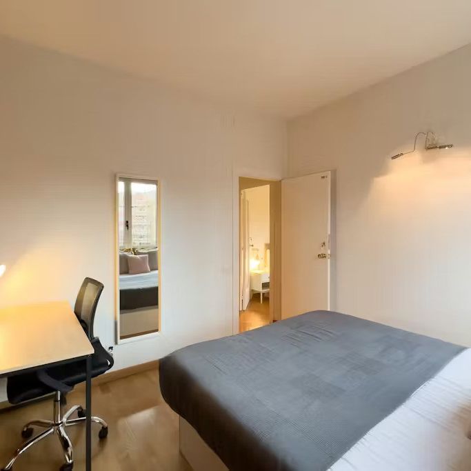 Carrer de Benet Mateu, Barcelona, Catalonia 08034 - Photo 1