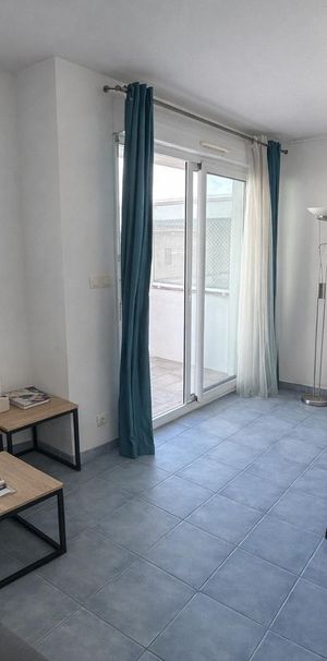 Location Appartement 1 pièce 21m² LA ROCHELLE 17000 - Photo 1