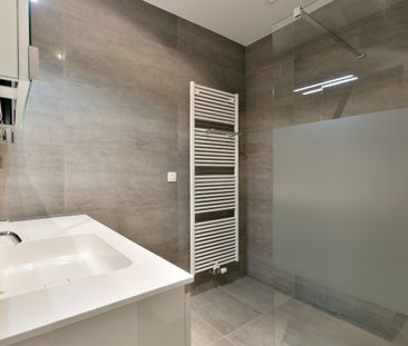 Duplex appartement met drie slaapkamers - Photo 2