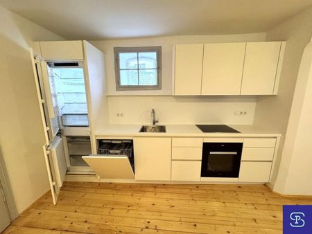 Erstbezug provisionsfrei: Toprenovierter 76m² Altbau mit Einbauküche im Renaissance-Juwel! - Photo 2