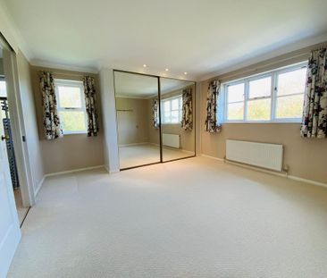 3 bedroom detached house to rent - Photo 3