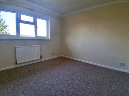 Harding Way, Cambridge £1,650 pcm ⓘ The monthly or weekly payment required by the landlord. Read our glossary page , 3 bedrooms, detached house, to let * Tenant info - Photo 2