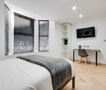 6 bedroom house to rent - Photo 1