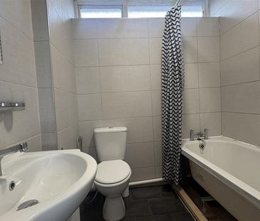 2 bedroom maisonette to rent - Photo 4