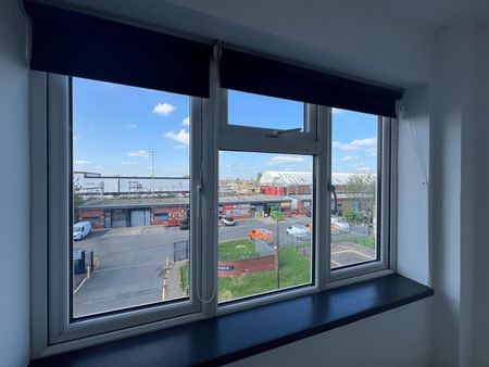 Bedsit, High Road, IG1 - Photo 2