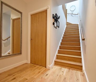 2 Bed Penthouse, Old Mill Street, M4 - Photo 3